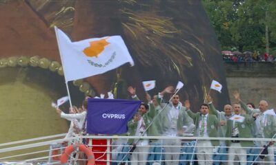 Τελετή Έναρξης | Η είσοδος της Κύπρου με σημαιοφόρο τον Μίλαν Τραΐκοβιτς! (video)