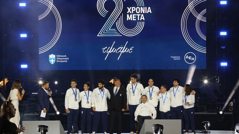 Το «πάντρεμα» των Legends του 2004 με τους Olympians του 2004 και του 2024 (video)