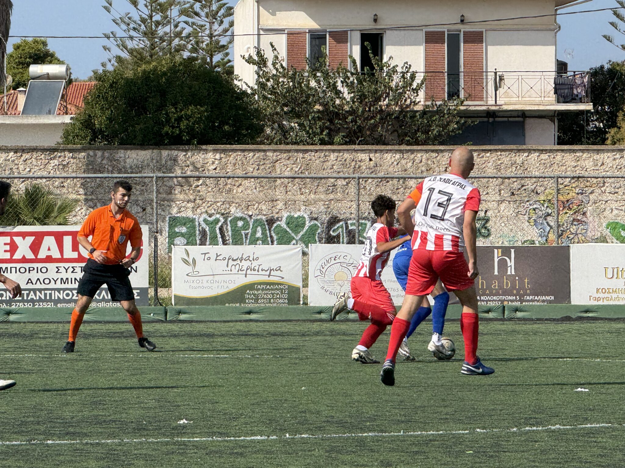 Διαφήμισαν το ποδόσφαιρο Τέλλος Άγρας και  Πανθουριακός (+ pics)