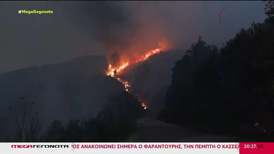 Φωτιά στην Κορινθία: Εικόνες ΣΟΚ βιβλικής καταστροφής (video)