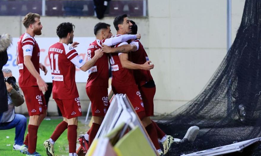 ΑΕΛ &#8211; Νίκη Βόλου 3-0: Δεν βλέπει κανέναν&#8230; (+videos)